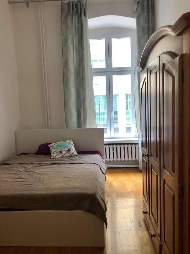 Проживание в семье A very cozy bedroom in the heart of Wroclaw Вроцлав-3